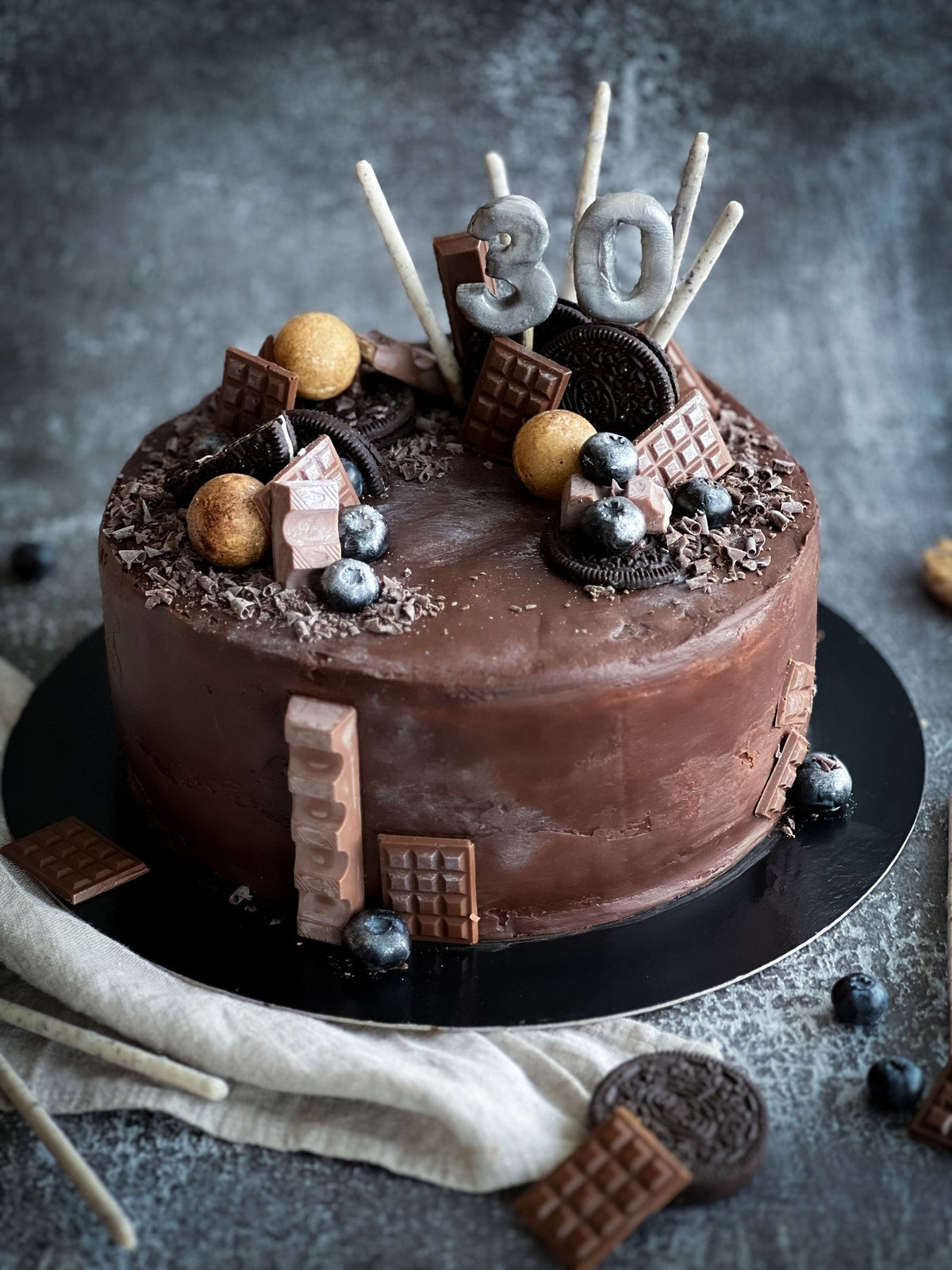 Eggless London viral salted caramel chocolate cake